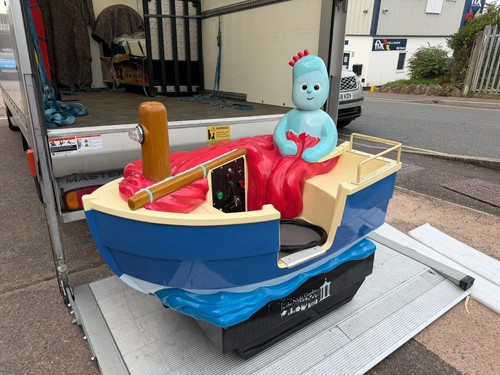 Iggle piggle kiddie ride - piggle,