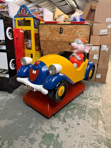 Cheese town mouse kiddie ride - town,